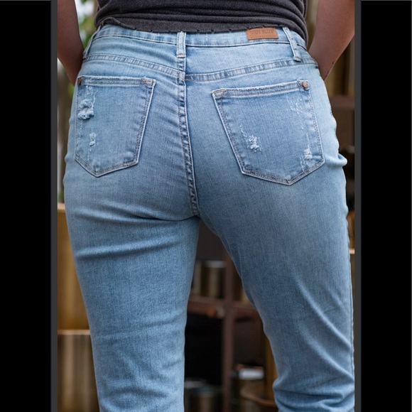 NWT JUDY BLUE High Rise Distressed Boyfriend Fit Jeans - Picture 4 of 13